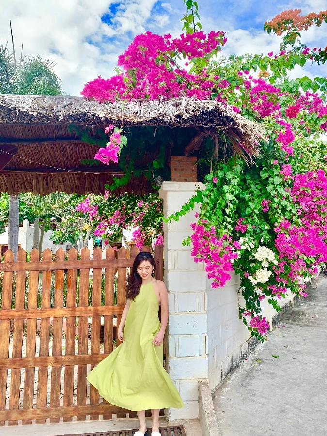 Lang Ca Voi Ll The Whales Village Ll Mui Ne Phan Thiet Luaran gambar
