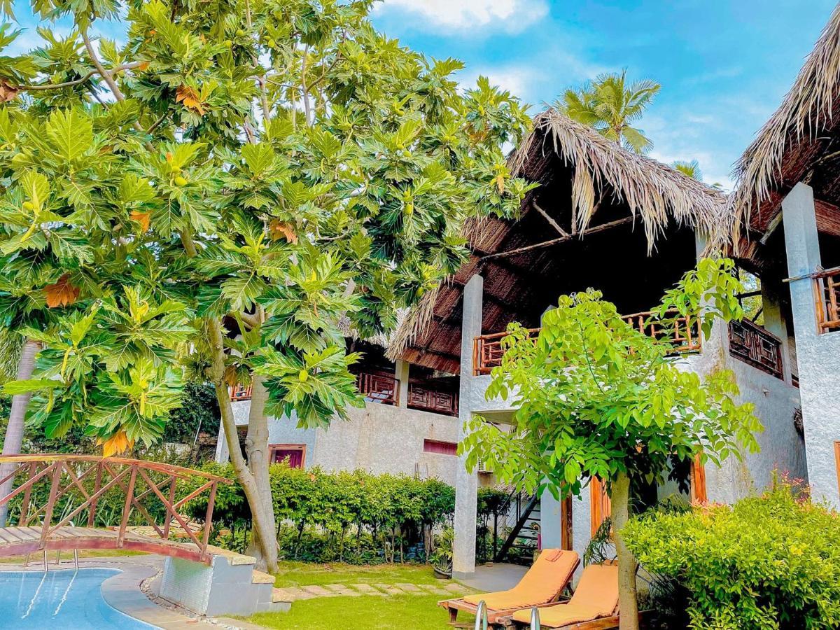 Lang Ca Voi Ll The Whales Village Ll Mui Ne Phan Thiet Luaran gambar