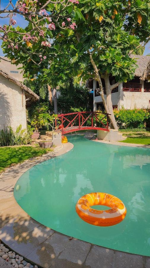 Lang Ca Voi Ll The Whales Village Ll Mui Ne Phan Thiet Luaran gambar